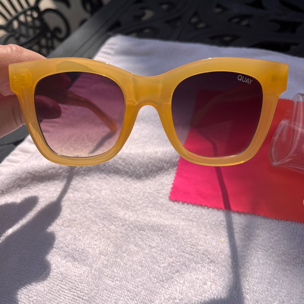 Women’s sunglasses, slightly oversized, after hours style by quay